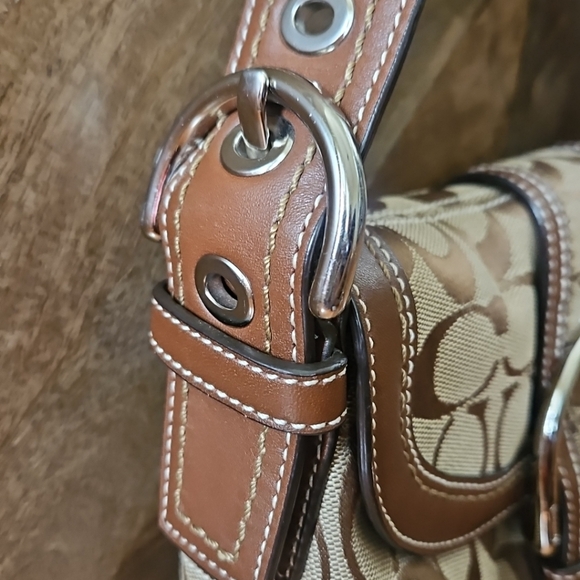 Vintage Y2K Coach Soho Hobo Shoulder Bag - Picture 4 of 16